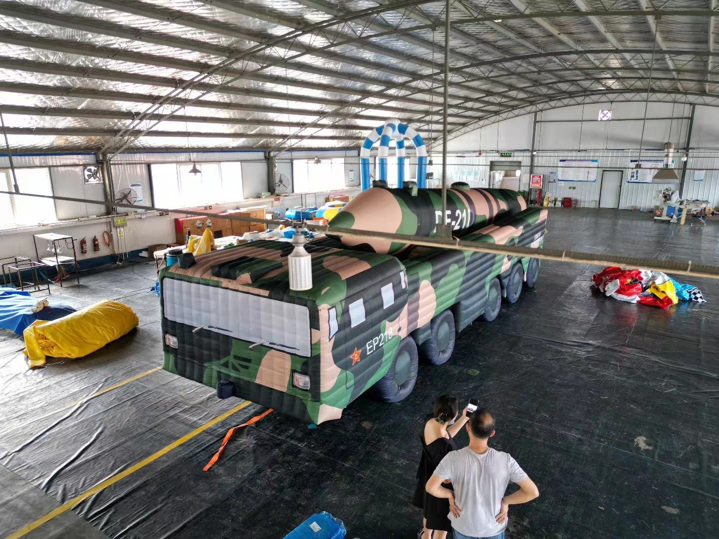安龙灾后重建：新疆阿合奇帐篷搭建保障受灾群众生活